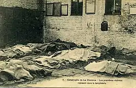 Quelques cadavres reposent dans la lampisterie.