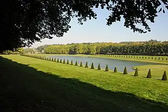Grand bassin du domaine.