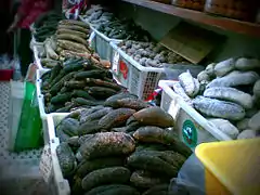 Concombres de mer sur un marché en Asie.