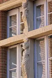Fenêtre de l'hôtel Dumay.