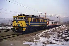 La 269.327 tractant le Pullman Cerdanya à Puigcerdà.