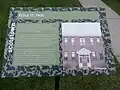 Panneau descriptif de l'école francophone.