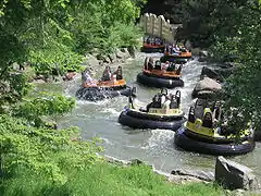 Piraña à Efteling, 1res bouées d'Europe.