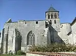 Une vue de l'église Saint-Pierre.