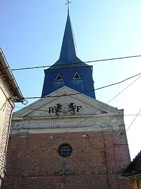 L'église Saint-Agnan de Glos-la-Ferrière.