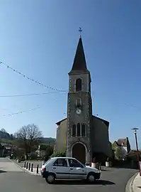 L'église Saint-Pierre Saint-Jean-Baptiste.