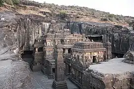Temple de Kailâsanâtha, d'Ellorâ en Inde (VIIIe&nbsp;siècle)