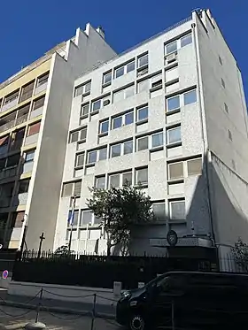 Ambassade à Paris.