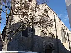 Notre-Dame du Réal, la façade.