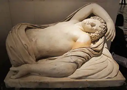 Endymion dormant, copie romaine d'un original grec du IIe&nbsp;siècle&nbsp;av. J.-C. Saint-Pétersbourg, musée de l'Ermitage.