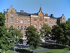 Ensi linja.