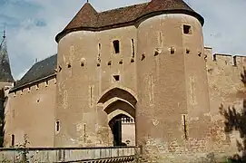 Châtelet d'entrée.