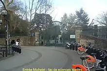 Entrée de la faculté des sciences de Nantes.