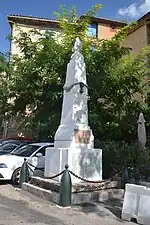 Monument aux morts.