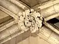 Chapelle de la Vierge, clé de voûte « tournante ».