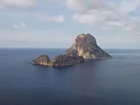 Es Vedrá et Es Vedranell à l'avant-plan
