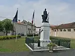 Le monument aux morts.