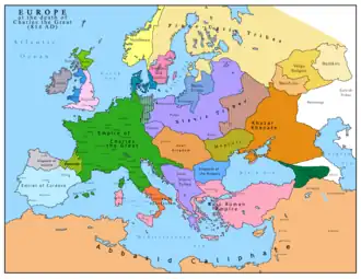 Les Basques combattent l'autorité carolingienne et fondent un royaume national en Navarre (824), concurrent du royaume carolingien d'Aquitaine.