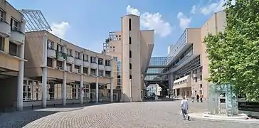 Entrée du site Monod de l'ENS de Lyon.