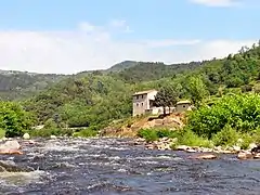 L'Eyrieux, près de la commune.