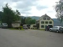 Ferme-auberge du Ried (897&nbsp;m) sur la route du col du Petit Ballon.