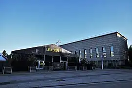 Le Kleub.