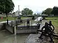 Première écluse du canal au lieu-dit Biard, à Saint-Hippolyte