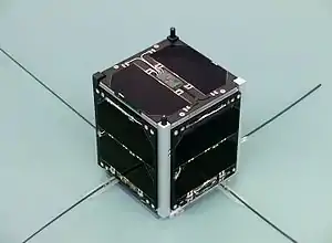 Picosatellite : FUNcube-1 (en).