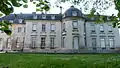 Façade Est du château de Champlitte en 2011.