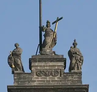 Foi, espérance et charité. Sculptures de Manuel Tolsá (es) sur la cathédrale Métropolitaine de Mexico.