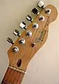 Mécaniques alignées sur une Fender Telecaster.