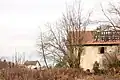 L'historique ferme Léonie Castelli à Bonnatrait, au lieu-dit Les Praz Lyonie, démolie par la municipalité en 2016.
