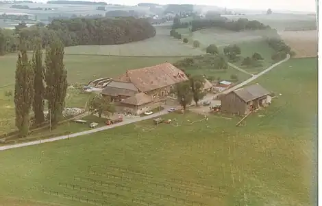 Ancienne ferme du château de Vullierens datant du XVIIIe&nbsp;siècle.