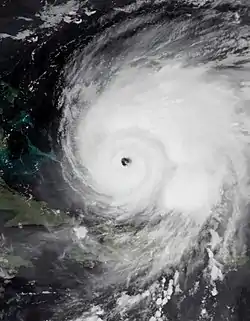 Fiona à son apex le 21 septembre à 2 h 55 UTC.