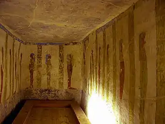 Détail de la fresque montrant la momie du pharaon.