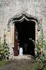 Entrée de la chapelle Saint-Roch.