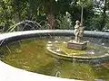 Bassin avec jets d'eau