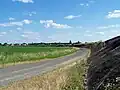 Digue le long de la Garonne, partie ouest en face de Bourdelles (juin&nbsp;2009).