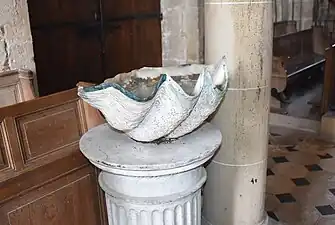 Le bénitier.