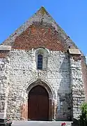 Façade de l'église avec l'inscription "1678".