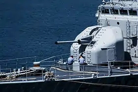 Canon de 100&nbsp;mm mod.68 sur le Lieutenant de vaisseau Lavallée.