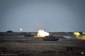 T-55 et Leclerc.