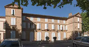 L'hôtel de ville.