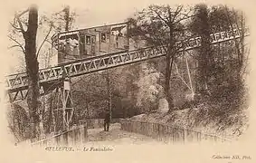 Chaque cabine pesait 8&nbsp;tonnes à vide et était munie de caisses en bois à quatre compartiments, dont deux fermés au centre et deux ouverts aux extrémités.