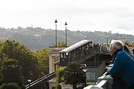 Funiculaire au niveau de la place Royale, vue depuis le Bd des Pyrénées