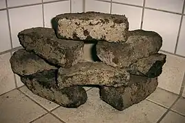 Morceaux de tourbe.