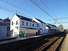 Côté voies.