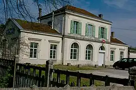 Côté parking.