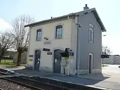 Le bâtiment vu depuis le quai no&nbsp;2.