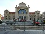 Façade en réhabilitation, en août 2013.